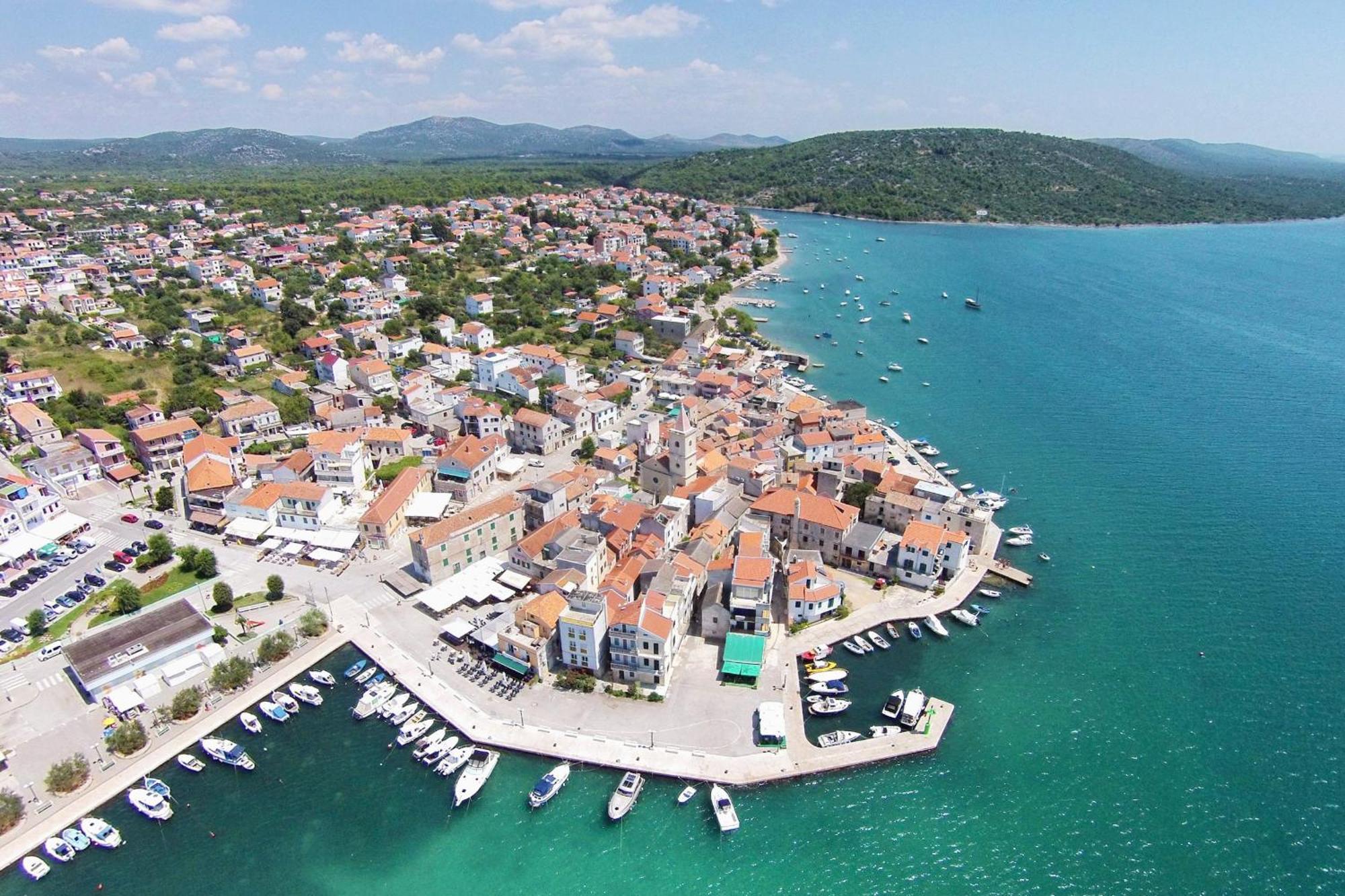 Apartments With A Parking Space Pirovac, Sibenik - 13263 Exterior foto