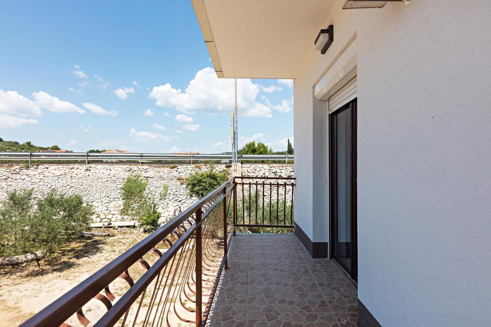 Apartments With A Parking Space Pirovac, Sibenik - 13263 Exterior foto